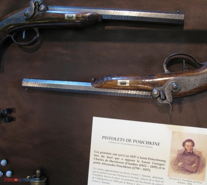 Les armes fatales à Alexandre Pouchkine, à voir au musée Hôtel Morin.© Photo NR